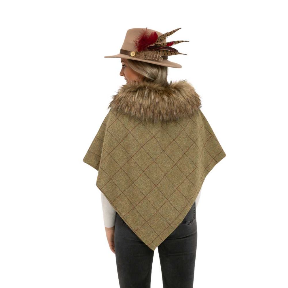 COTSCFF6 A Cotswold Shorter Cape