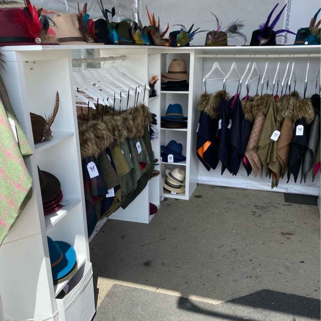 A Grace & Dotty Day At The Races